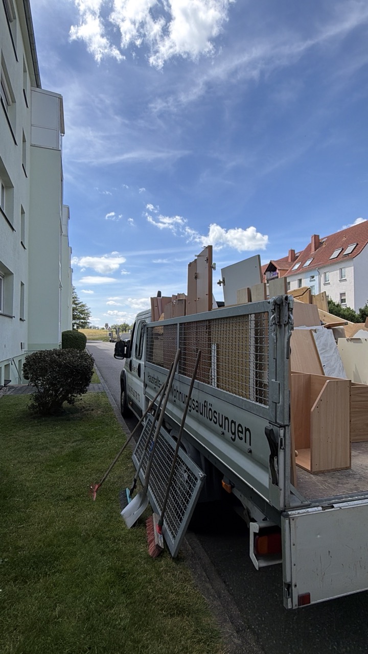 Dachboden bei Haushaltsauflösung entrümpeln