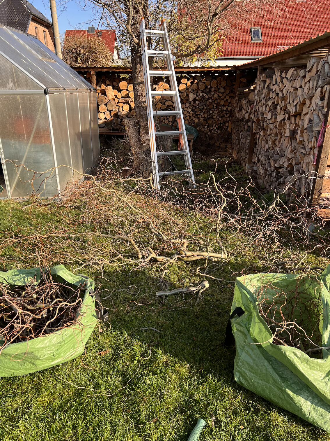 Gartenpflege und Grundstückspflege durch MOPSEO