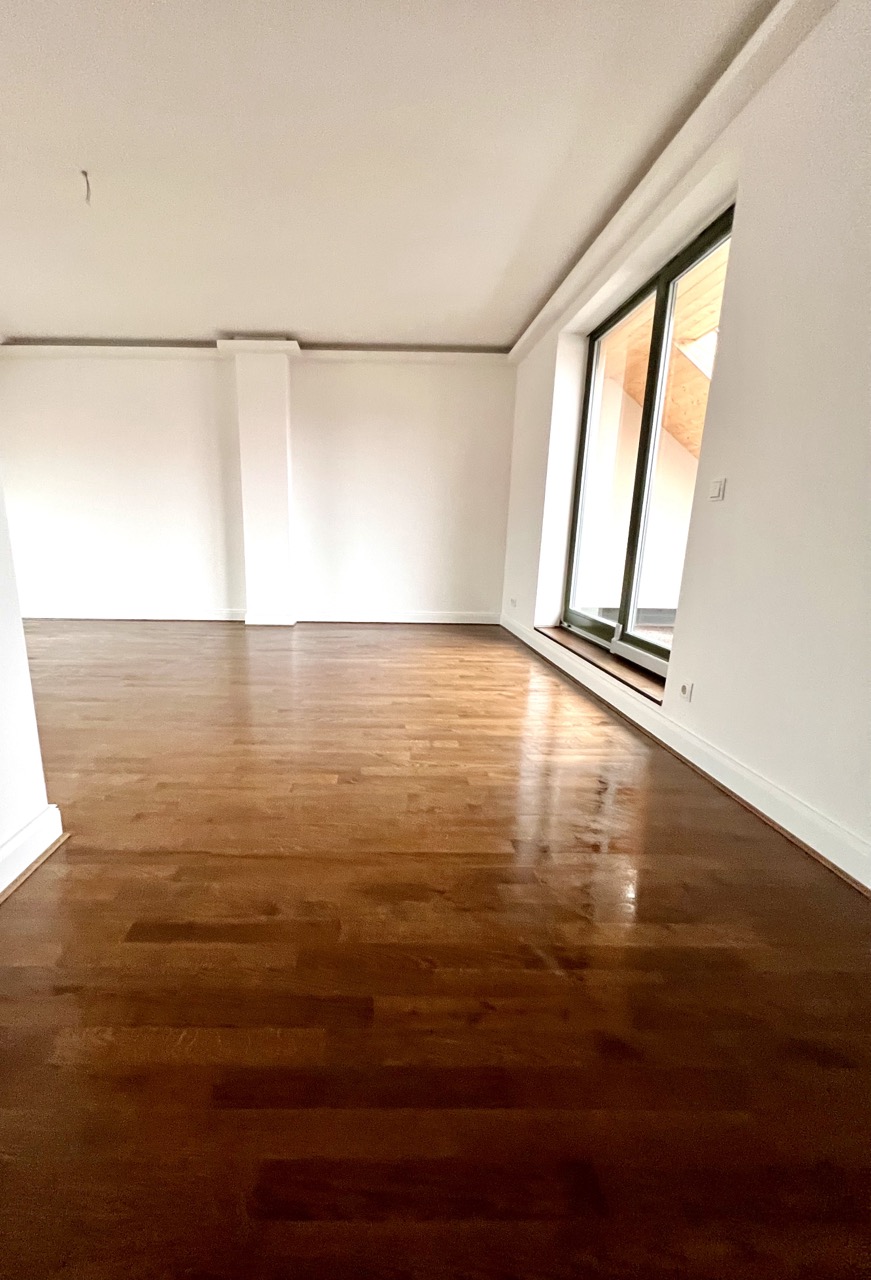 Grundreinigung nach Büroauflösung durch MOPSEO