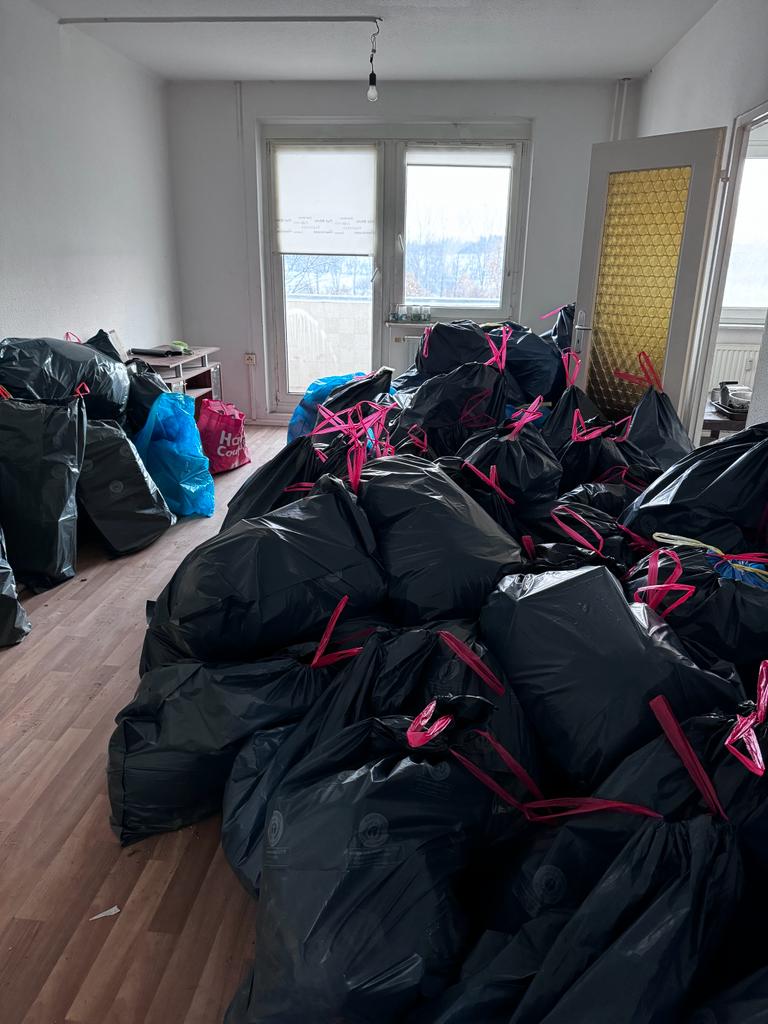 Messie Wohnung vorher nachher Entrümpelung